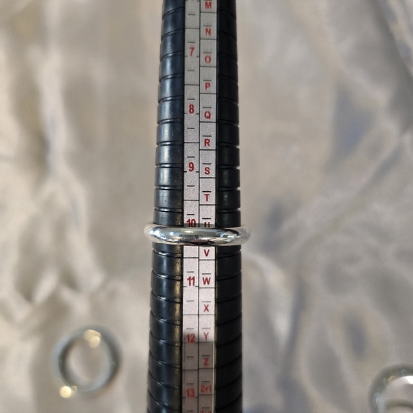 Assortment Of Silver Rings - Size 10 - Picture 4 of 7